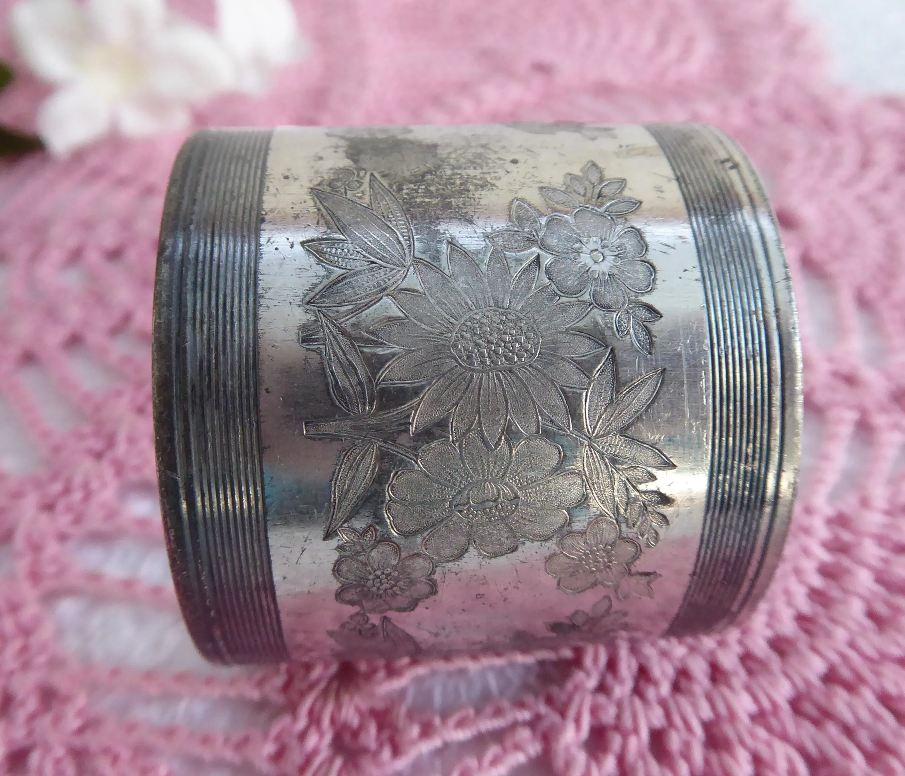 Victorian Napkin Rings Two Meridan Silver Plate Engaved Floral 1880-1890s