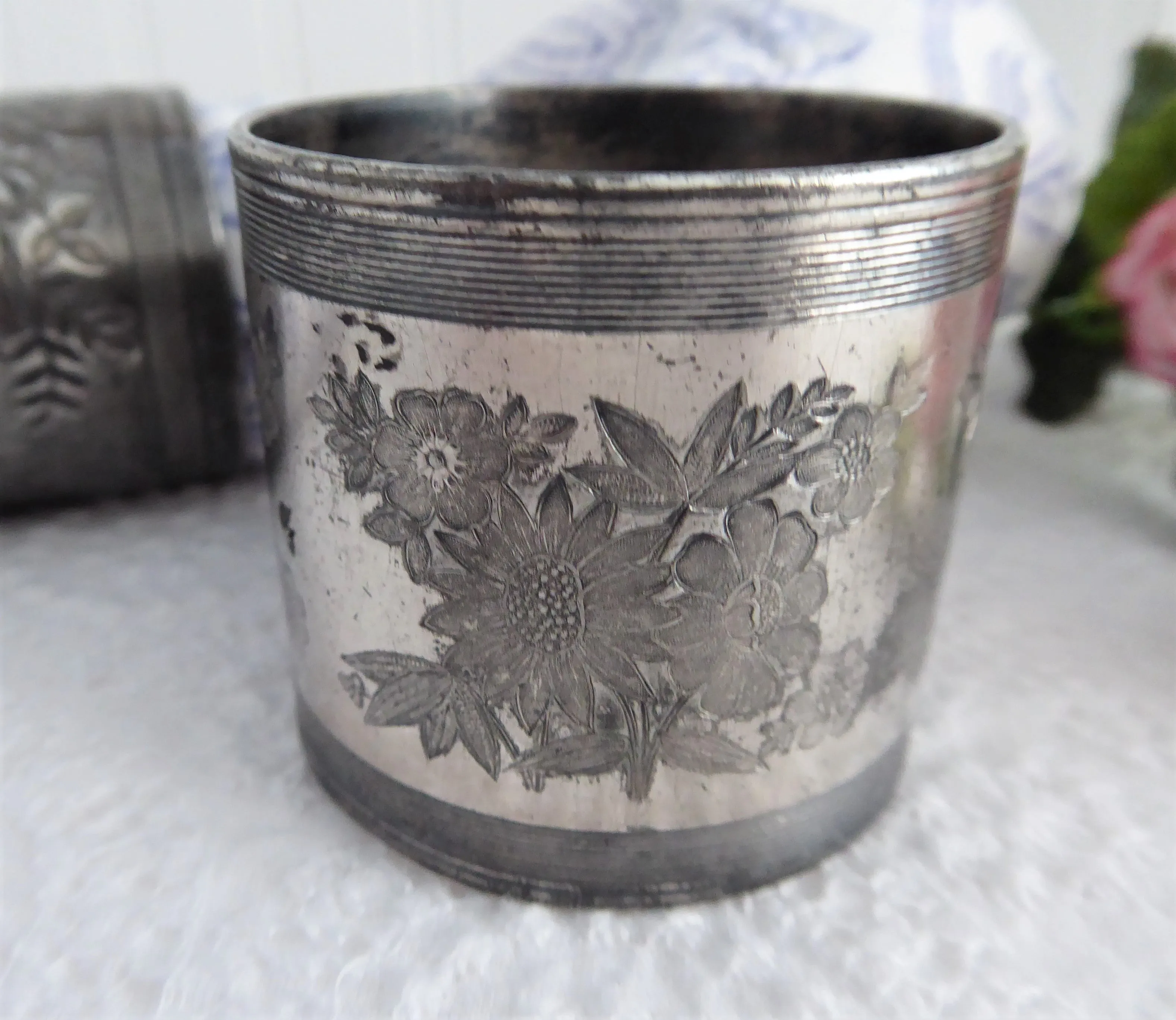 Victorian Napkin Rings Two Meridan Silver Plate Engaved Floral 1880-1890s