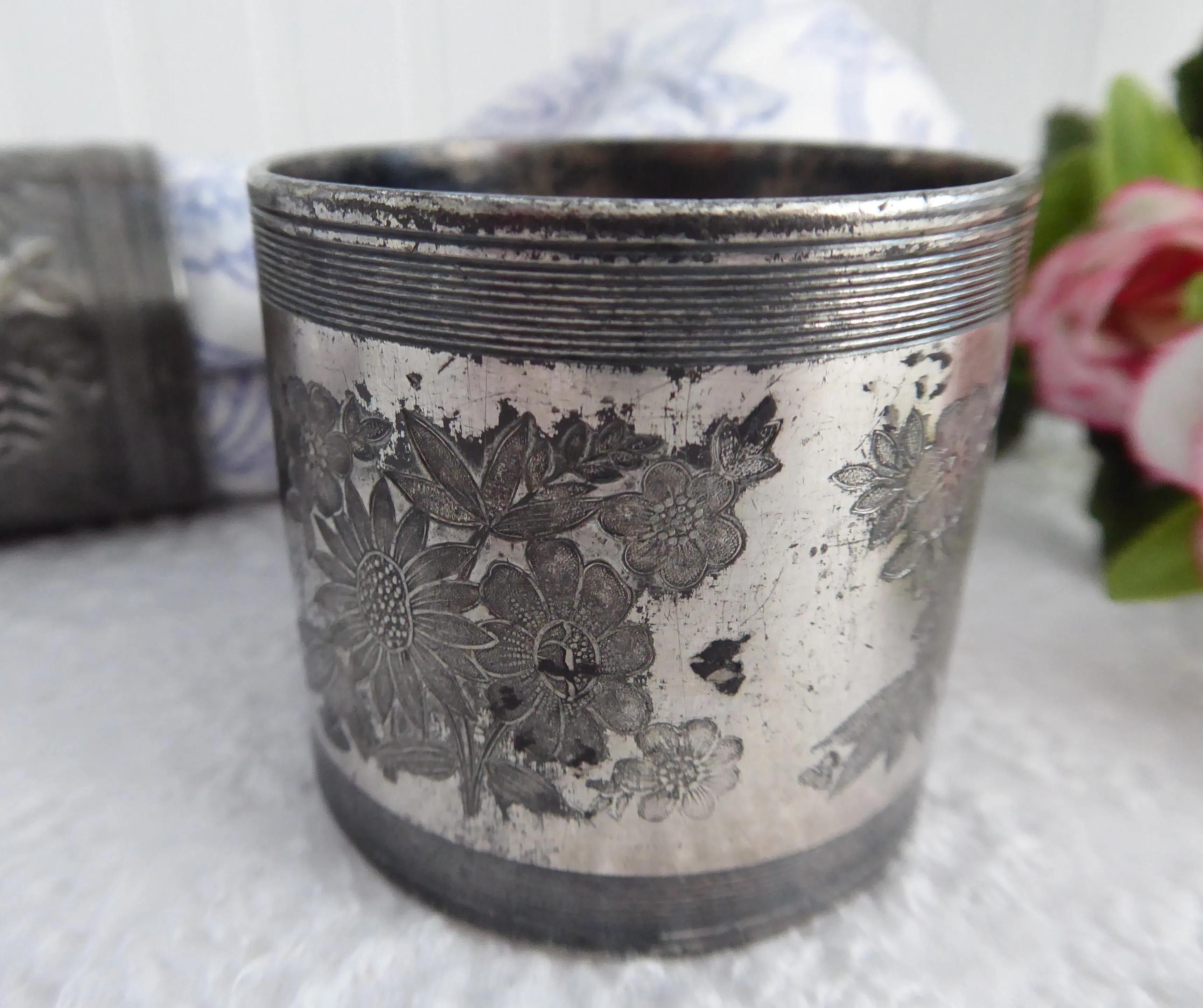 Victorian Napkin Rings Two Meridan Silver Plate Engaved Floral 1880-1890s